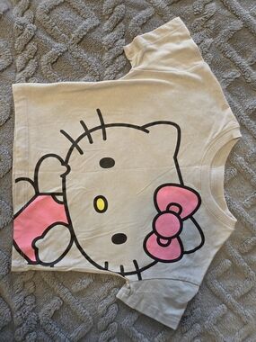 Hello Kitty Gray Tee with Pink Bow Accent, Size 4 NWOT